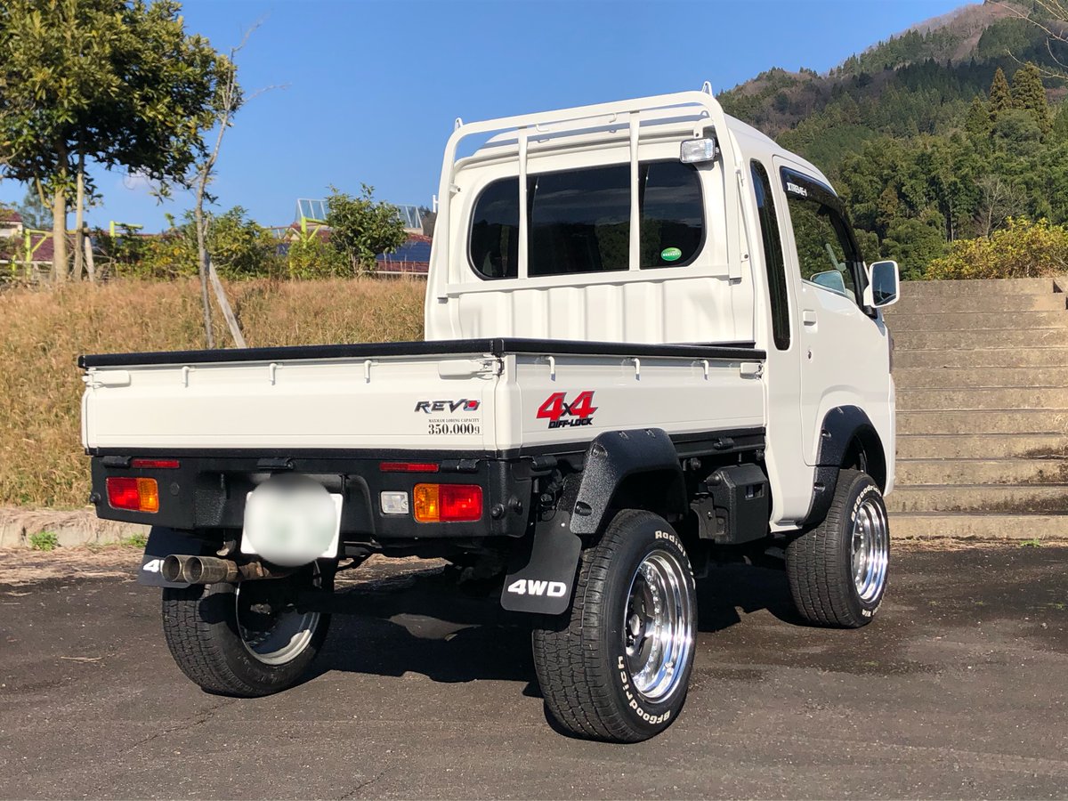 軽トラ リフトアップ j Tanto 但東自動車 4インチアップ 70mmオーバーフェンダー 9jホイールに215 60r15 ブーストupしたターボ エンジンの組み合わせでとっても楽しいジャンボになりました 安定感抜群でリフトアップ軽トラとは思えない走り 軽トラ リフトアップ j Tanto 但東自動車 4インチアップ 70mmオーバーフェンダー 9jホイールに215 60r15 ブーストupしたターボ エンジンの組み合わせでとっても楽しいジャンボになりました 安定感抜群でリフトアップ軽トラとは思えない走り