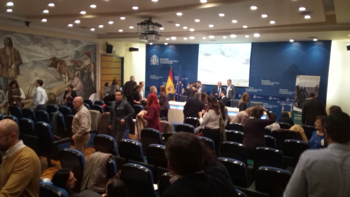FEDEHESA_'s tweet photo. El pasado 18 de diciembre participamos en la Jornada de debate sobre "Situación de los trabajos de elaboración del plan estratégico nacional de la PAC 2021-2027", donde estuvo nuestra presidenta Mª Pía Sánchez https://t.co/h1zx0IezQV