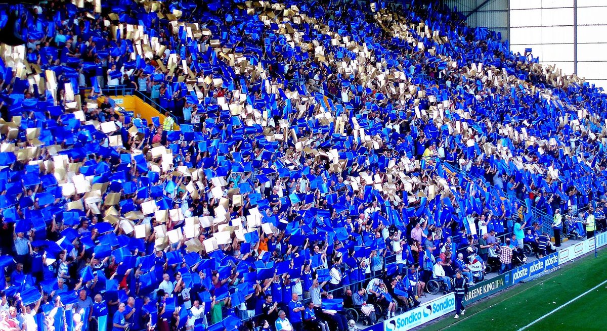 👥Oggi ricorre il 10° anniversario della nascita del <a href="/PompeyTrust/">Pompey Supporters' Trust</a>, l'associazione di tifosi che, tra il 2012 e il 2014, è riuscita nell'impresa di salvare il <a href="/Pompey/">Portsmouth FC</a> Football Club dal fallimento

➡️facebook.com/CommunityFootb…

@BritishFootball <a href="/articolo71/">altravita 🔱</a> <a href="/Pippoevai/">Pippo Russo</a> <a href="/markdoidge/">Mark Doidge</a>