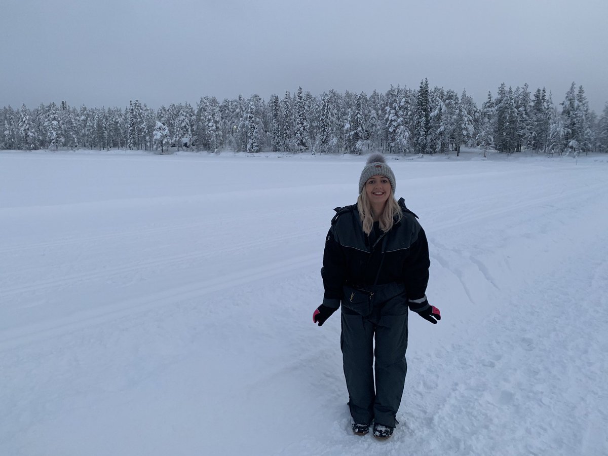 SiobhanParker11's tweet image. I’m walking ON a frozen lake! So so bizarre! #winter #yllas #honeymoon #christmasholidays