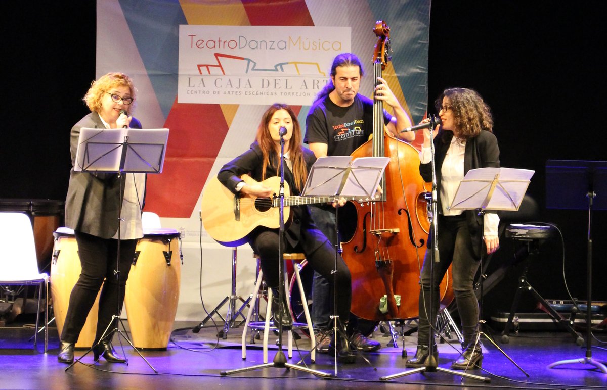 Escuela_dMusica's tweet photo. Este era el ambiente el pasado viernes en #CasaCulturaTorrejon @Ayto_Torrejon https://t.co/hew4nJvhEN