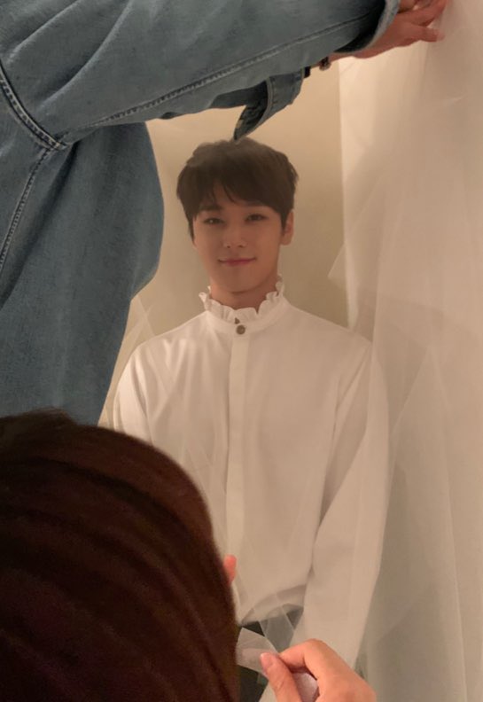 WE_THE_BOYZ's tweet photo. [큐] 수줍..☺️ https://t.co/zcPKp1krBx