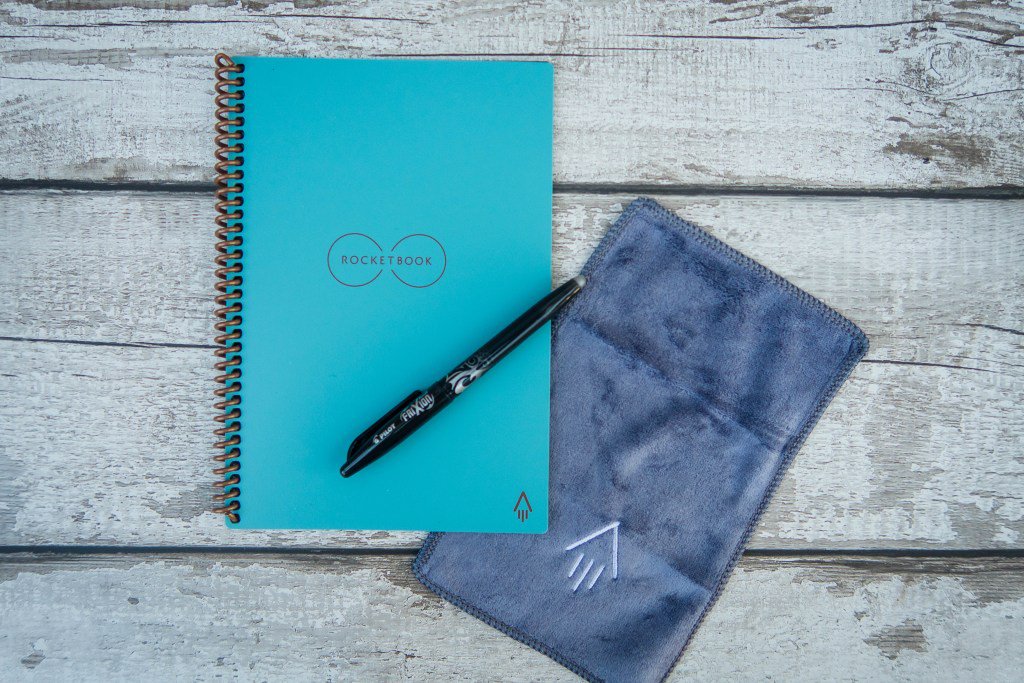 tippytupps's tweet image. AD | review - release your words from your Rocketbook and release them into the cloud by scanning the pages with the Rocketbook mobile app (free to download on Andriod and iOS).

Read the full article: Putting pen to paper with Rocketbook
▸ lttr.ai/LeN9

#review