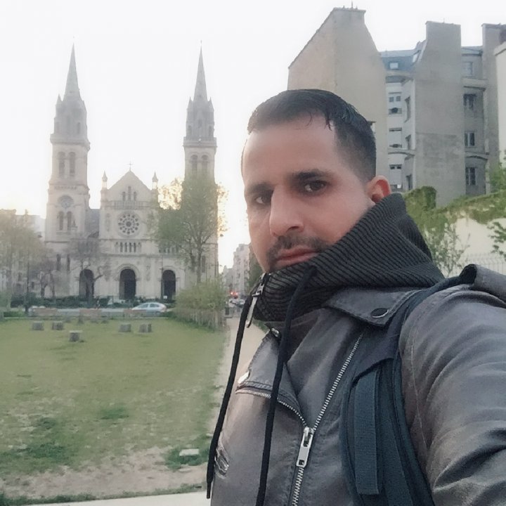 Come hangout with me > The Voice of Bigo on #BIGOLIVE bigo.tv/sid/2442938369…