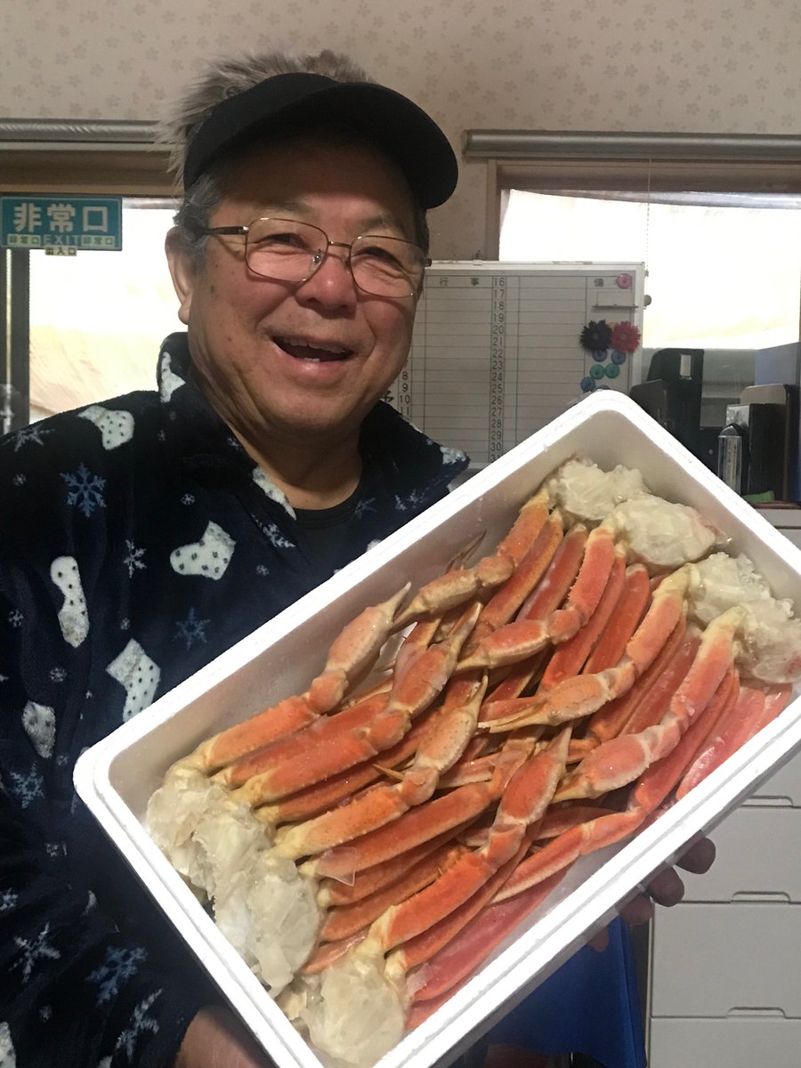 sakurao7's tweet image. カニ食い放題🦀

越前カニ🦀 3キロクリスマスプレゼントにいただきました‼️