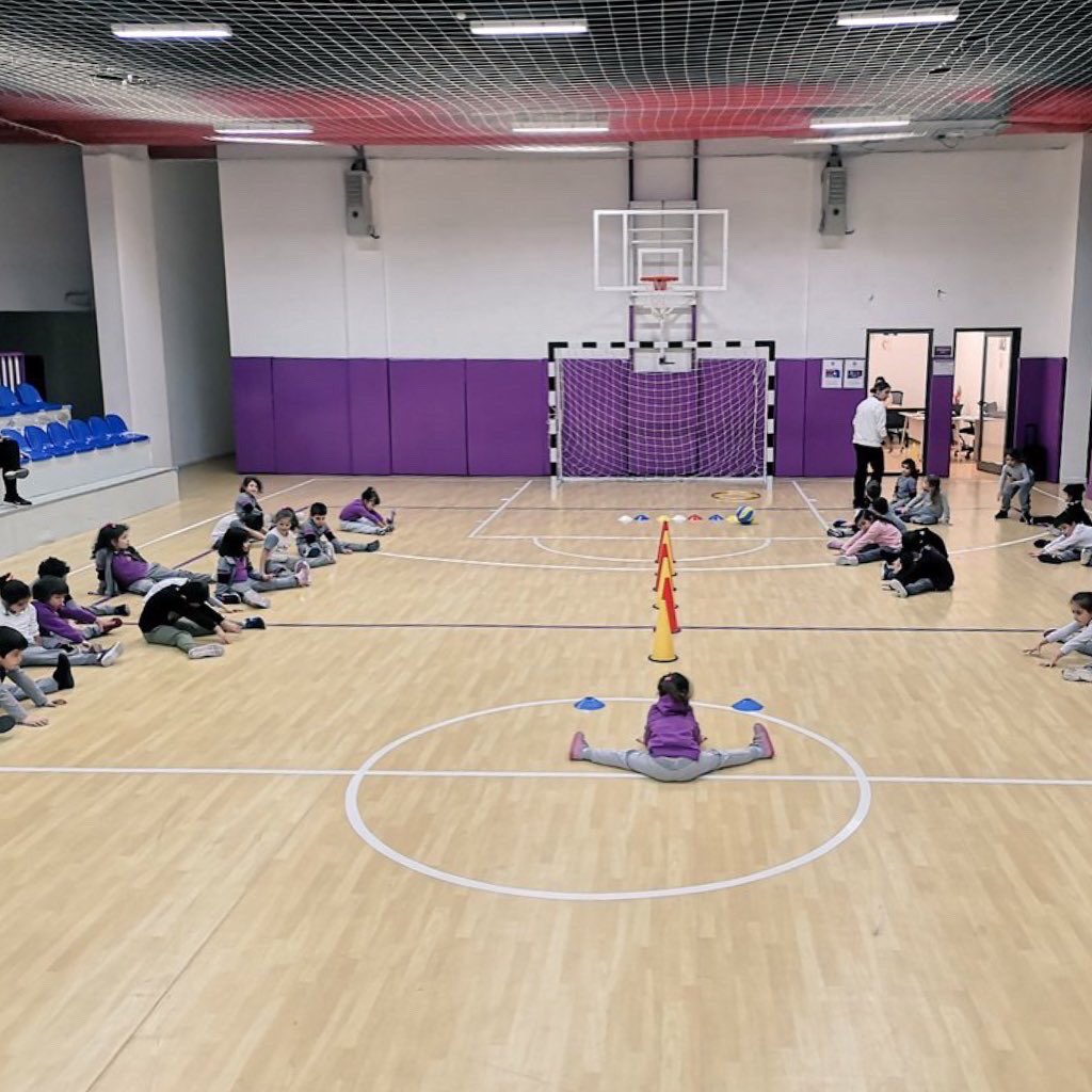 UOBasinEkspres's tweet photo. Okul Öncesi öğrencilerimiz ile “Çembere Top Atma” konulu dersimizden kareler...🏀⛹🏻‍♀️⛹🏻
#UğurdaAktifYaşam
#UğurluOlmak💜 https://t.co/Pftji8bA7B