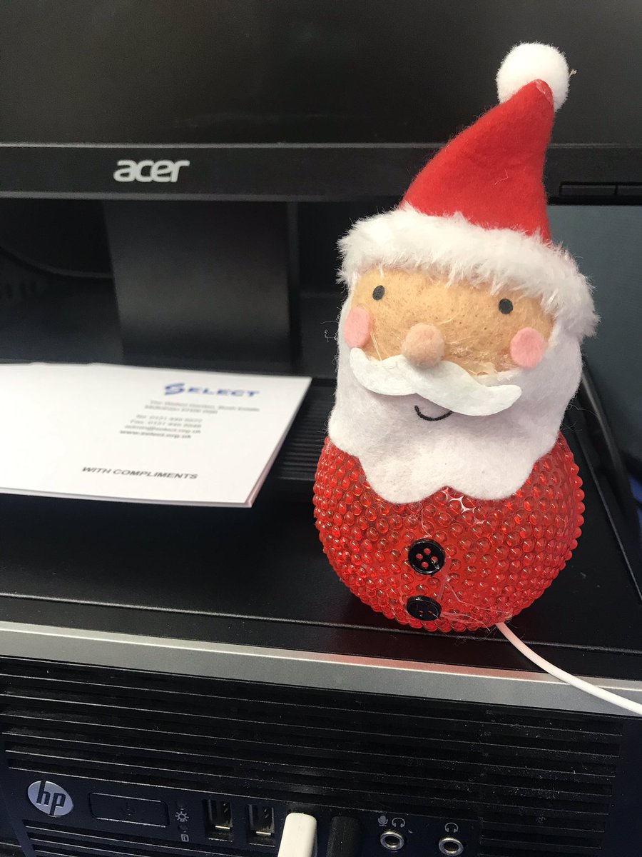 SELECTFiona's tweet photo. Leaving the #SELECT office for the last time this year. Merry Christmas all! #HappyHolidays #StillWorkingTomorrow #StaySafe don’t forget if you need an electrician use a #SELECTMember 🎅🏼💡 https://t.co/D6qAYcUahZ