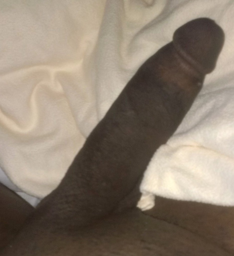 BbcCincinnati's tweet photo. Good Morning &amp; Happy Monday!
Do you think you can take all 9+ inches? Every hole?🤔

I'll make sure you take it all!
Like &amp; RT if you can take it all
DM me if you want to try 😈
#BBC #Cincy #Cincinnati #Ohio #nsfw #lookingforyou #blackdick #daytimefun #cuckolds @CuckList https://t.co/Hpbch6PuEe