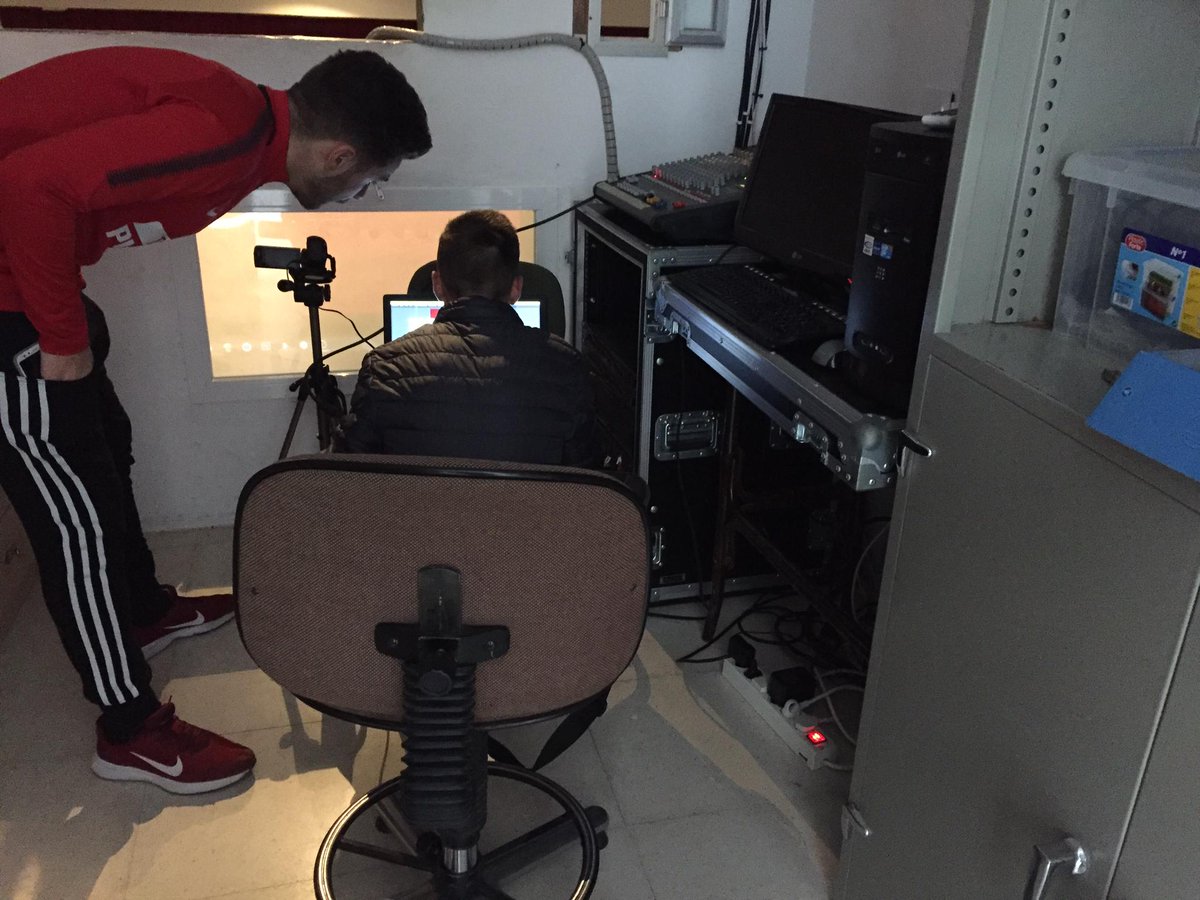 🏅VIII Gala del Deporte Menciano|

Nuestro equipo ultima los detalles de la gala que dará comienzo a las 20h en la Casa de la Cultura "Juan Valera". Gran despliegue el que haremos en esta edición con todos nuestros colaboradores. #DoñaMenciaEsDeporte