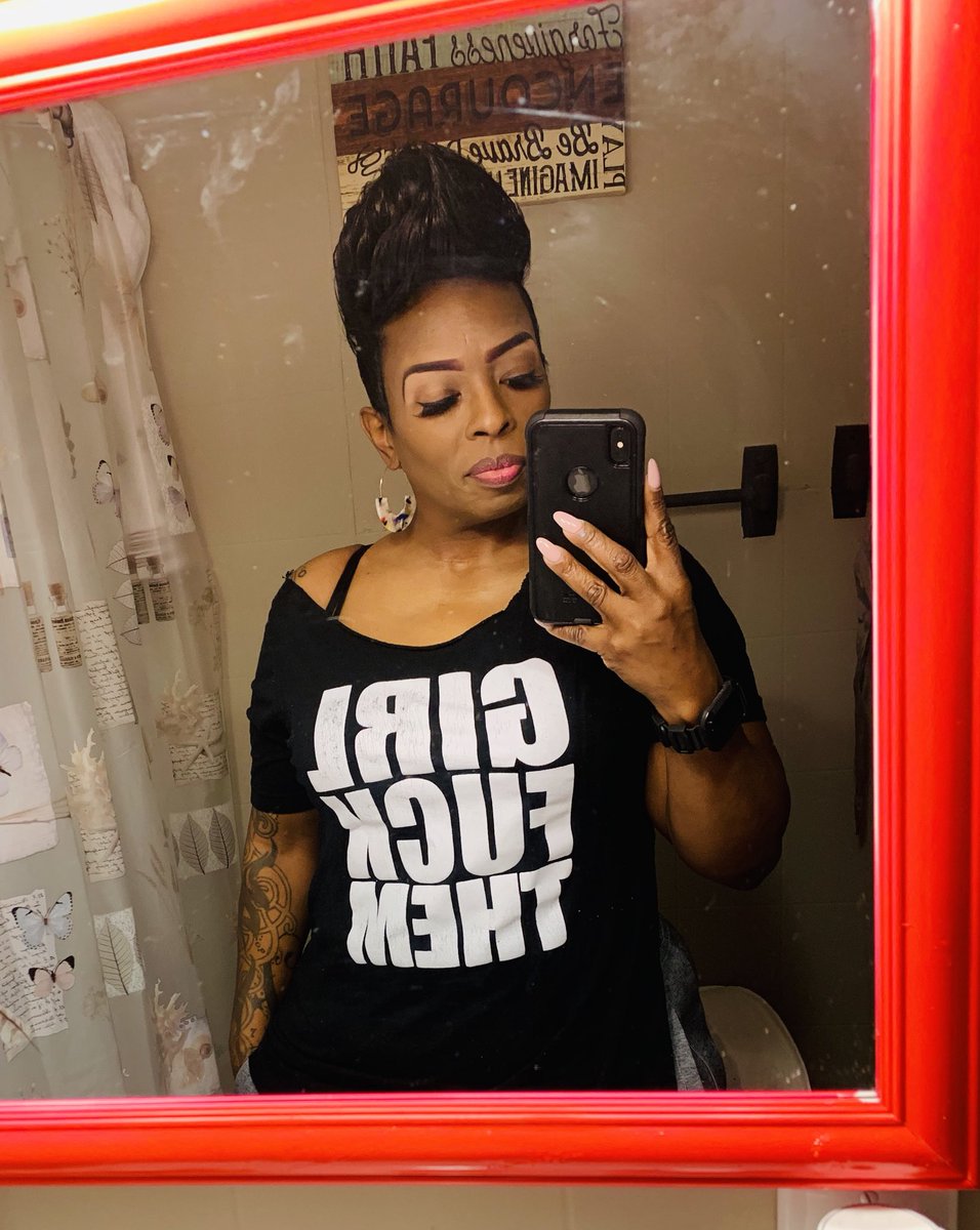 ShcagosTightest's tweet photo. Sometimes you have to let your shirt speak for you! #SloganShirts #PhilthyTease https://t.co/MdVDvzeTpm