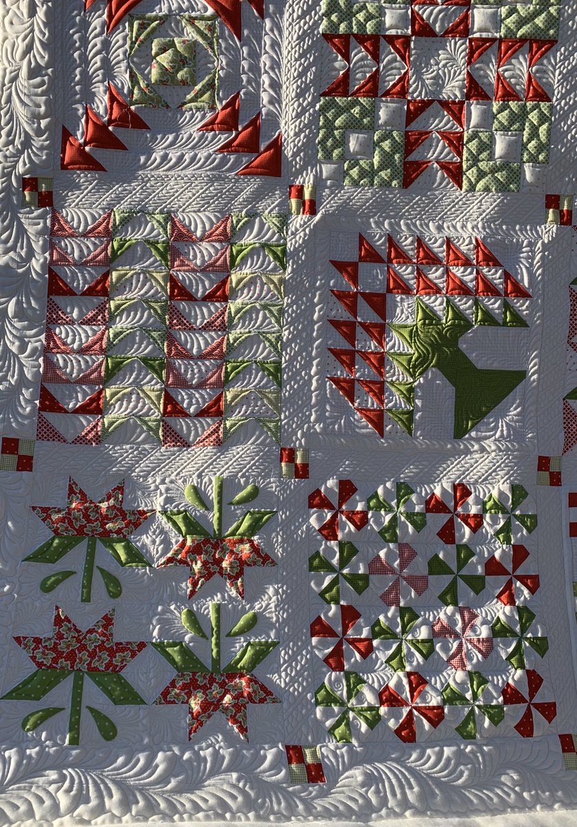 PeacefulHillQ's tweet photo. This custom quilt was a labor of love. 6,000 meters of thread, 2 layers of wool Quilters Dream Batting, 60+ hours of quilting later I love it! #battgirls #christmasfigsquilt #christmasquilt #customquilting https://t.co/tA8mHOXzMO