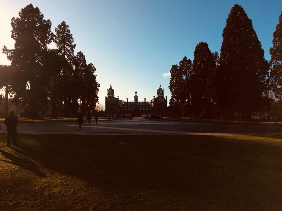 TimFurn's tweet image. 🎄Thank you Graham - wonderful 5k charity walk this morning @WellingtonUK @STOP_HungerUK @GhGrahamheffer @IndiesSodexo @Welly_Master over £200 raised! Thank you everyone! Merry Christmas 🎄