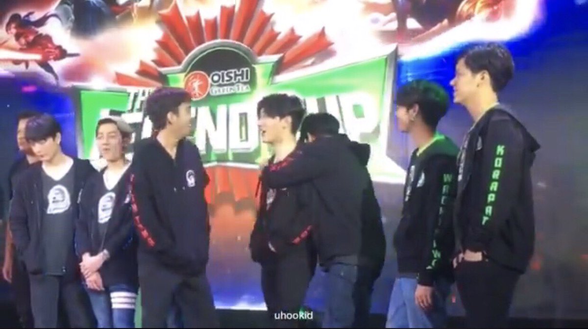 ASmilenw's tweet photo. เนียน=ตะวัน
#เตนิว
#Teamyama
#OishiTheLegendCup https://t.co/jhic77bula