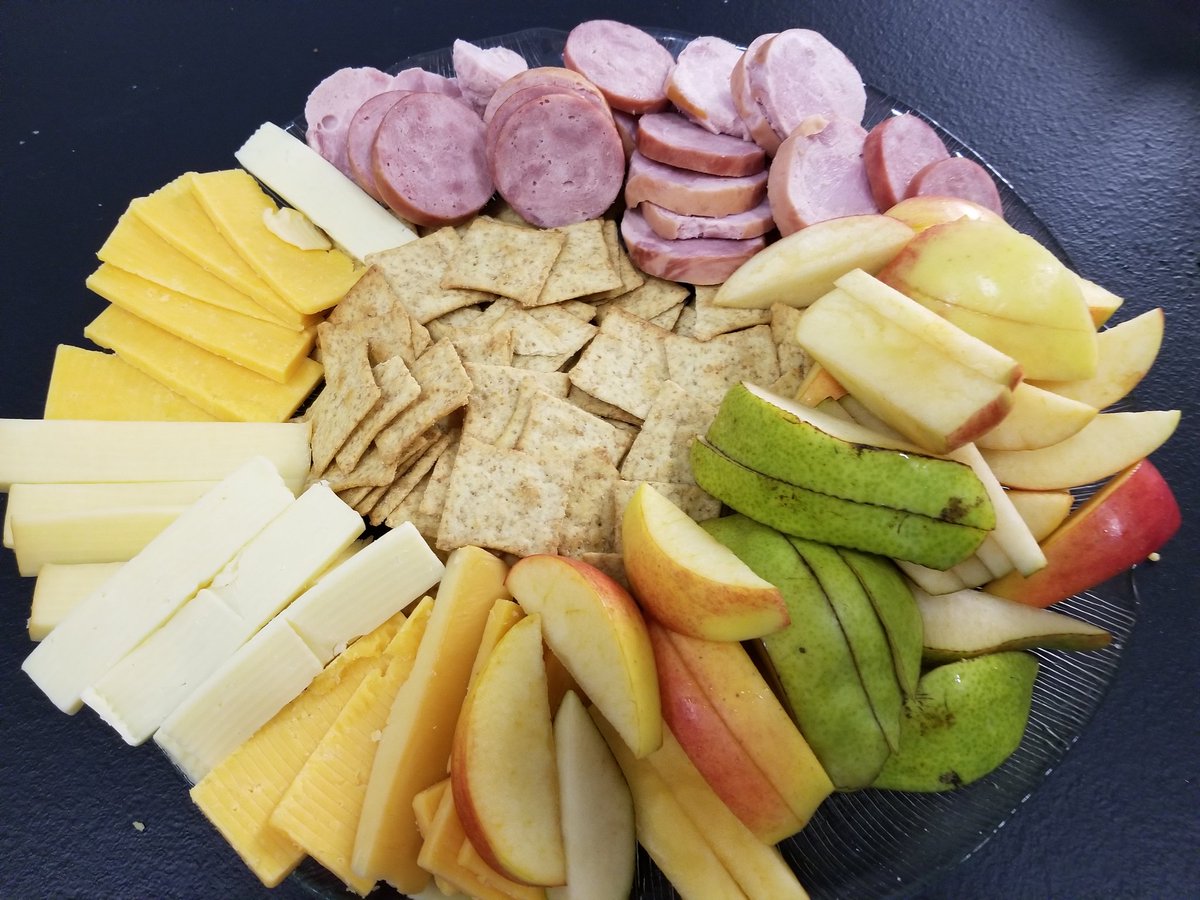 global_leslie's tweet photo. This is the only Christmas cooking I'm doing.... snacks for my colleagues! #CookingIsHard https://t.co/3iyKxJtxLU