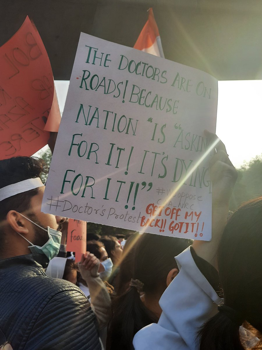 not_so_famous13's tweet photo. #pooja 
#protestagainstCAA_NRC 
#JamiaMilliaUniversity 
#protestbydoctors https://t.co/7523HhXbKM