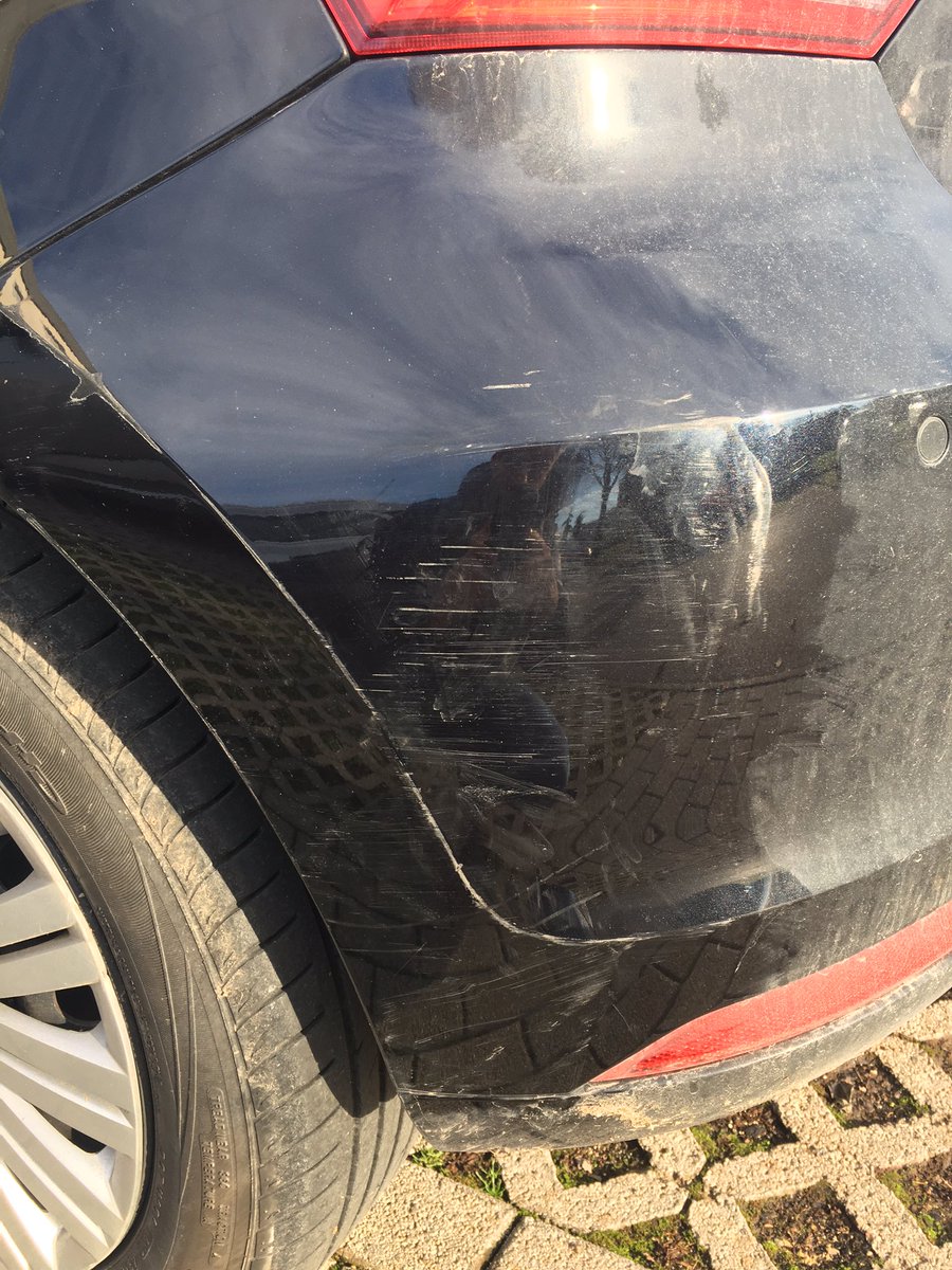 PresMoratti's tweet image. Volevo dire a quel figlio di puttana che mi ha appena strisciato la macchina nel parcheggio davanti alla filiale Unicredit di Sarmeola Di Rubano (provincia di Padova), senza nemmeno degnarsi di lasciare un biglietto col numero di telefono che il mondo è MOLTO piccolo

Rt gradito