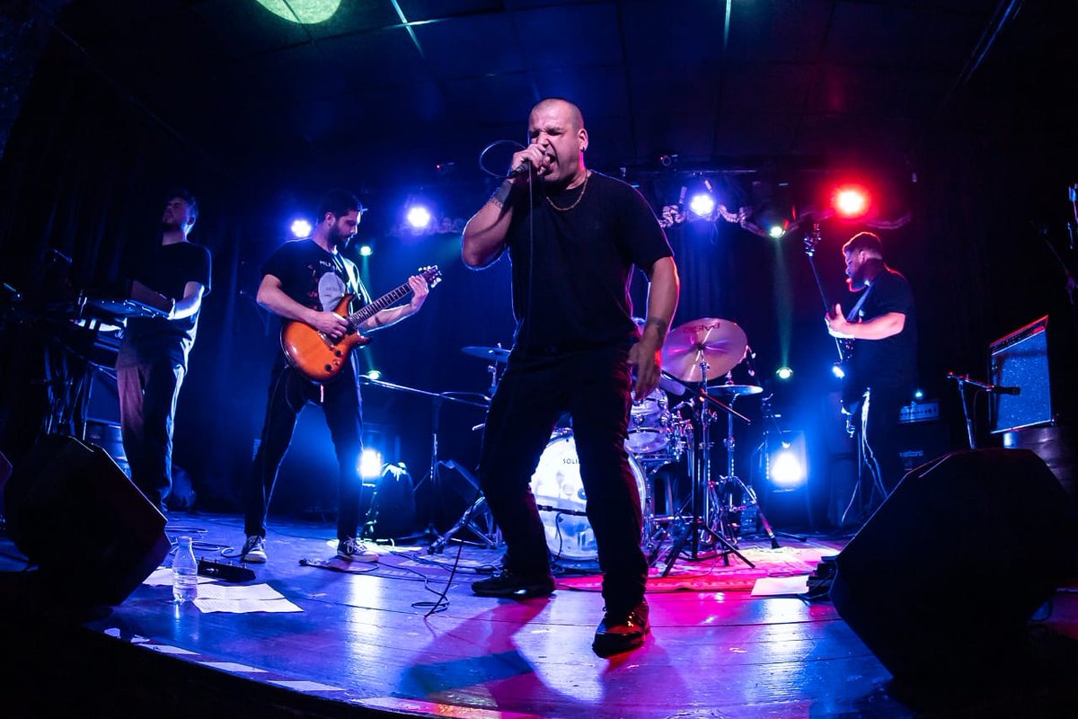 Muchas gracias a todos los que hicieron el aguante en especial a <a href="/milmaresoficial/">Mil Mares</a> que organizaron terrible fecha!!

Queremos agradecerles por acompañarnos y hacernos el aguante en este gran año!!! A <a href="/bl_producciones/">BlProducciones</a> por estar en todos los detalles siempre!