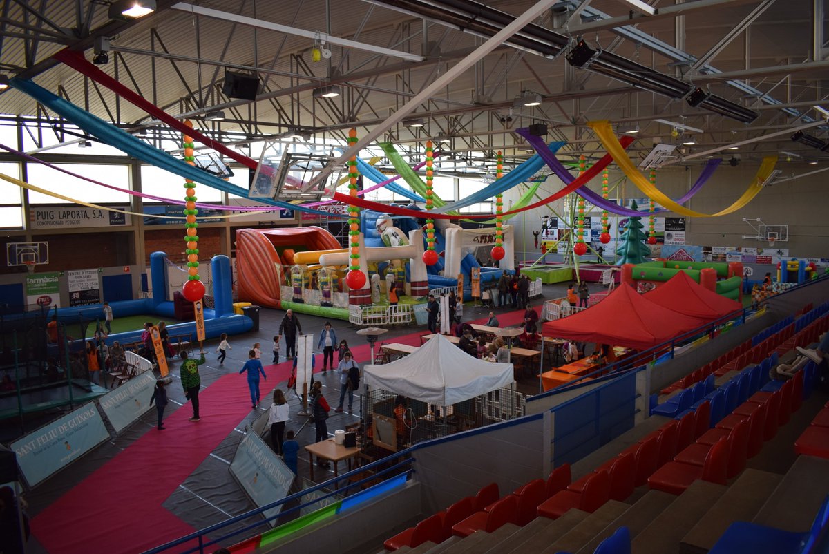 Torna el Ganxoparc a Sant Feliu de #Guixols, un parc temàtic perquè els més menuts aprofitin les vacances de Nadal.
📆 27/12/19 - 03/01/20 (01/01, tancat)
⌚️ 10:30h-13:30h i 17:00h-20:00h (31/12, només matí)
📍 Pavelló municipal de La Corxera
+ info: guixols.cat/la-ciutat/noti…