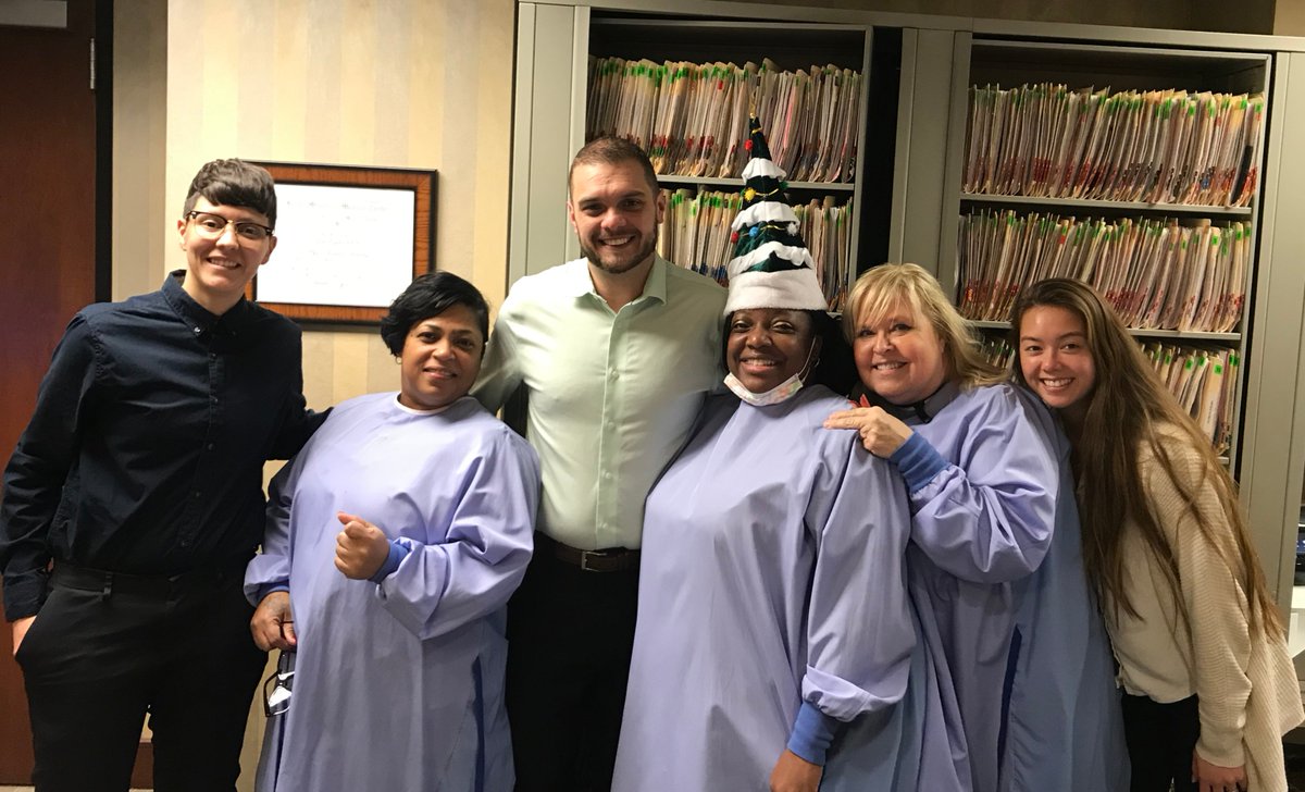 DCprosthodontic's tweet photo. We had so much to celebrate last Friday.
Congratulations Denise! Enjoy retirement you've earned it.
Happy birthday Wanda!! We love you <3
#HappyHolidays #teamprogebin https://t.co/RGGLQoTrLA