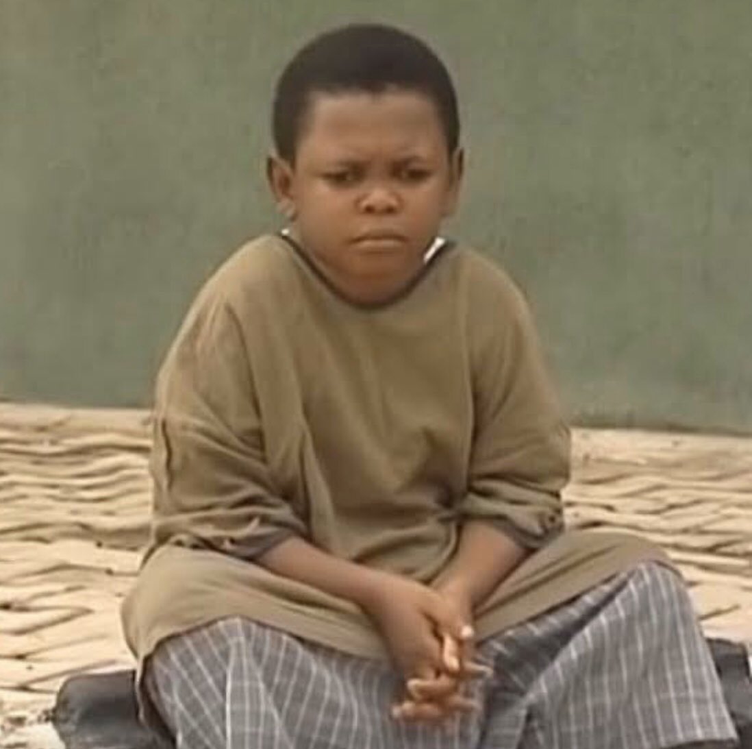 Sli_Simelane's tweet photo. The nerve she has to introduce her son to a boyfriend 2 months after the husband passed, I strongly suspect that she was already dating the guy months before Andile Gumbi passed, kanti don't black people or atleast Zulu women mourn anymore? When did she take off inzila? https://t.co/6erAfZcAhN