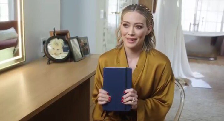 nicolemichele5's tweet photo. Matthew Koma proposed to Hilary Duff in a park in Dumbo after she had a long day with a handwritten/illustrated BOOK of their love story? And the ring was under a flap on the last page? I ———————— https://t.co/QW12j99lLY
