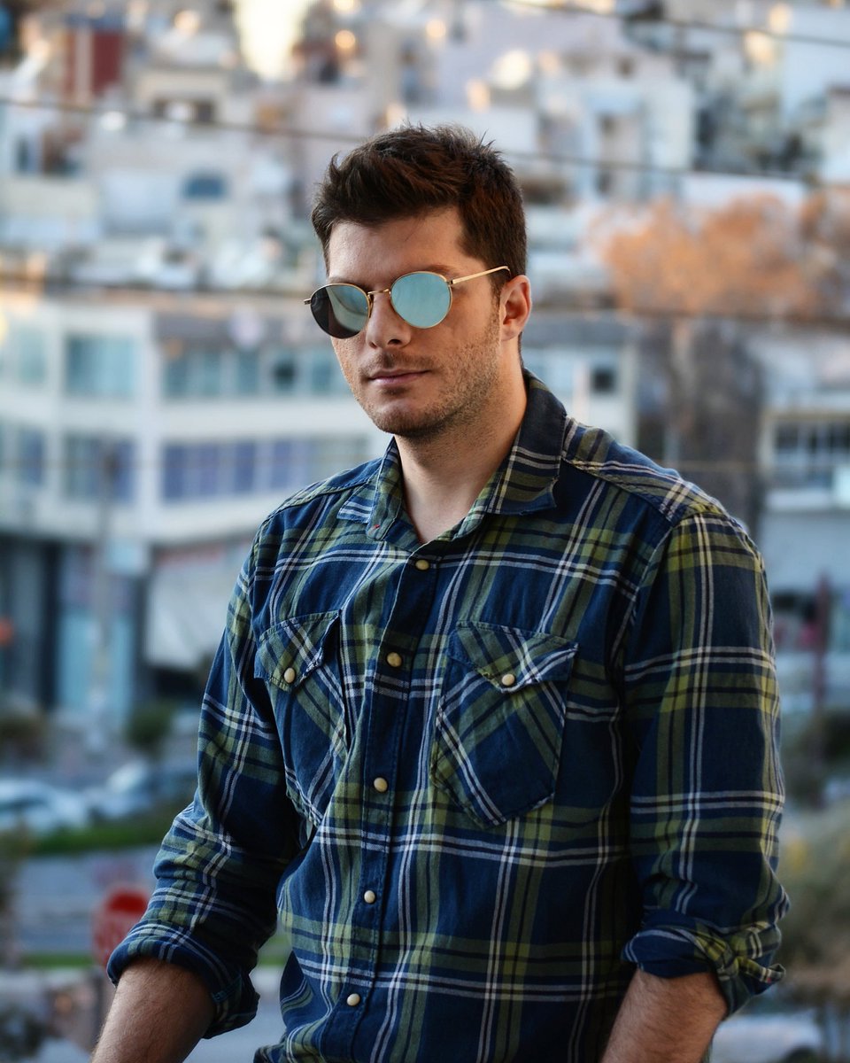 loukasyorkas's tweet photo. Άλλη μια ηλιόλουστη μέρα του Χειμώνα!! ☀️🇬🇷 Καλή εβδομάδα σε όλους!! 🙌🏼 Καλές γιορτές!! 🎄 #loukasyorkas #sunnyday #charliemax #charliemaxmilano #royalpunkproject https://t.co/0GwuGrf402