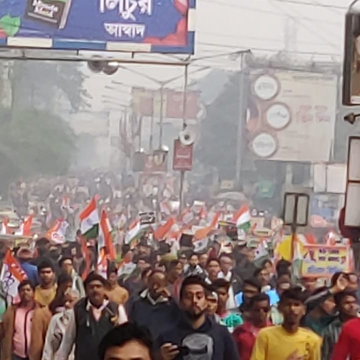 JitendraAsansol's tweet photo. Today's Mass Protest Rally organised by Paschim Bardhaman Trinamool Congress against NRC and CAA at Asansol.
#IRejectCAA
#IRejectNRC
#NoNRCinBengal

@MamataOfficial @abhishekaitc @AITCofficial @ColDiptangshu https://t.co/SmsYqL7yeC
