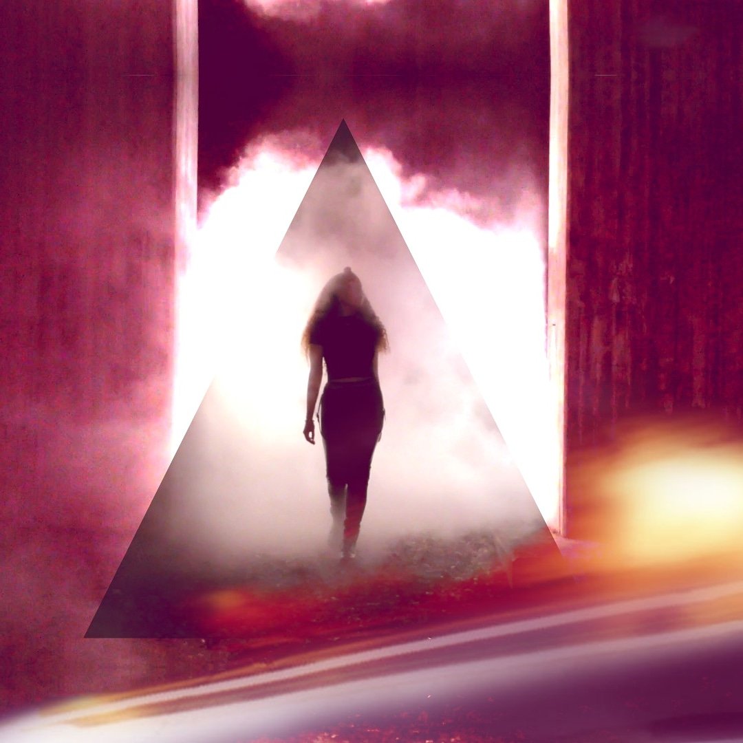 BeccaAdamsMusic's tweet photo. 4 DAYS LEFT! I'm soo excited to release #dancinginthelight 💎👏
#Dec27
.
.
#king2musicrecords
#noxstudios
#beccaadams
#newmusic https://t.co/R9svtIi5I2
