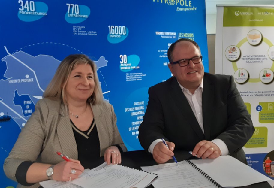 ecom_news's tweet photo. ♻️#Vitrolles : Le groupement d’#entreprises @vitropole met en place sa propre gestion collective des déchets en partenariat avec @Veolia_FR. https://t.co/b1sUoMnIiJ #environnement #Recyclage https://t.co/4FWQX6IAns