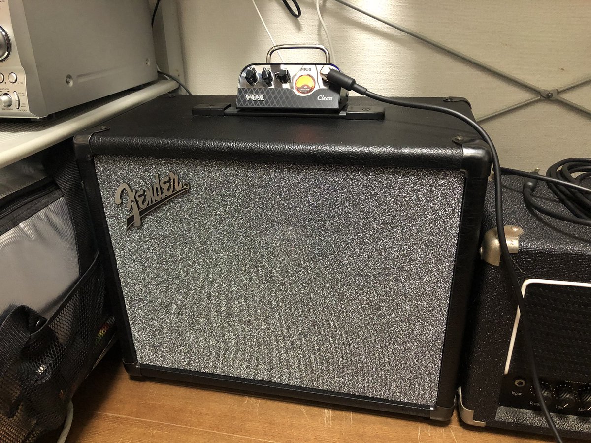 kei_style_'s tweet photo. このスピーカーキャビネットが来てから、ギターを弾くのがより一層楽しくなった。今日は特に、GEOMETRY DRIVEの音に一瞬で引き込まれてずっと弾いてしまった。。
#ICSFACTORY #GEOMETRYDRIVE https://t.co/ISflHUcAom