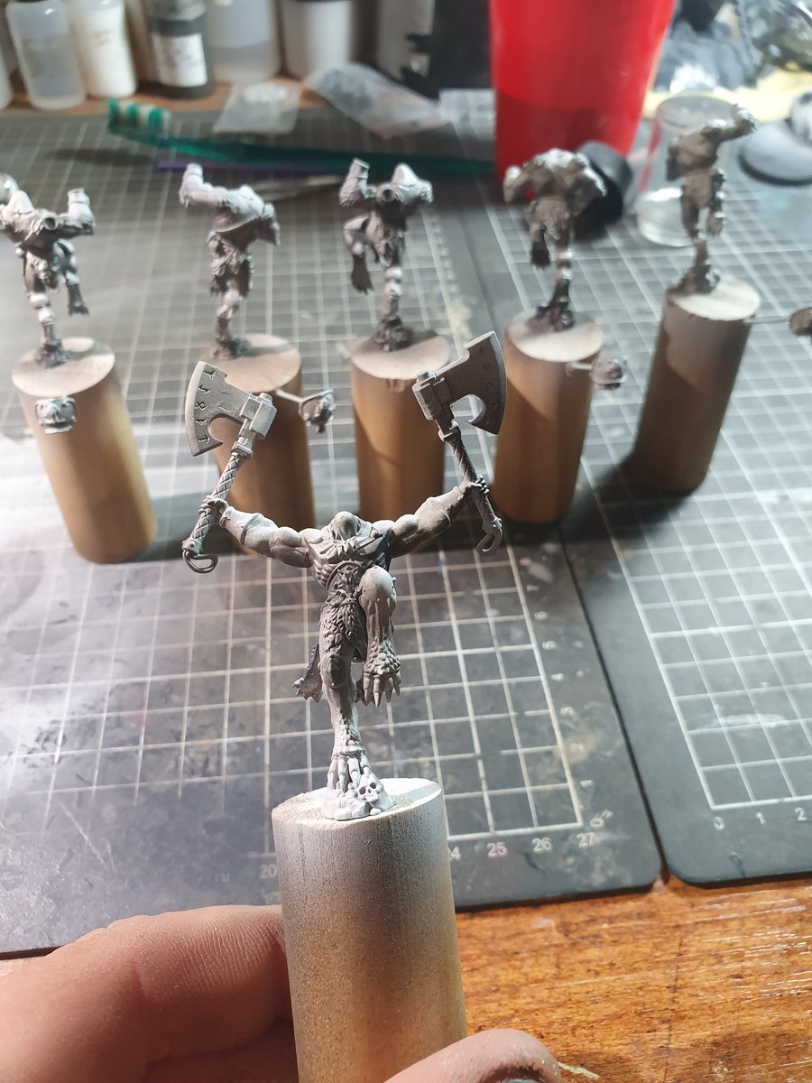 All primed and first part of pre-shading done, hopefully lighten back up the pre-shading and get some base colours down tomorrow