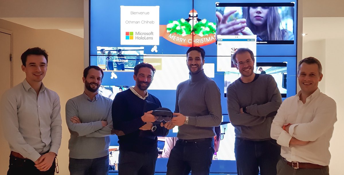 christophechart's tweet photo. Ils rient tellement que c'est flou !
J'immortalise la rencontre avec @Othmanchiheb. Un vendredi 20 décembre après-m : on ne lâche rien !
Beaucoup de bonne humeur et d'échanges business.
Projets à suivre avec #HoloLens 2 !

#FrenchTech #MixedReality #réalitémixte #Microsoft https://t.co/Z0DmGUnUNK