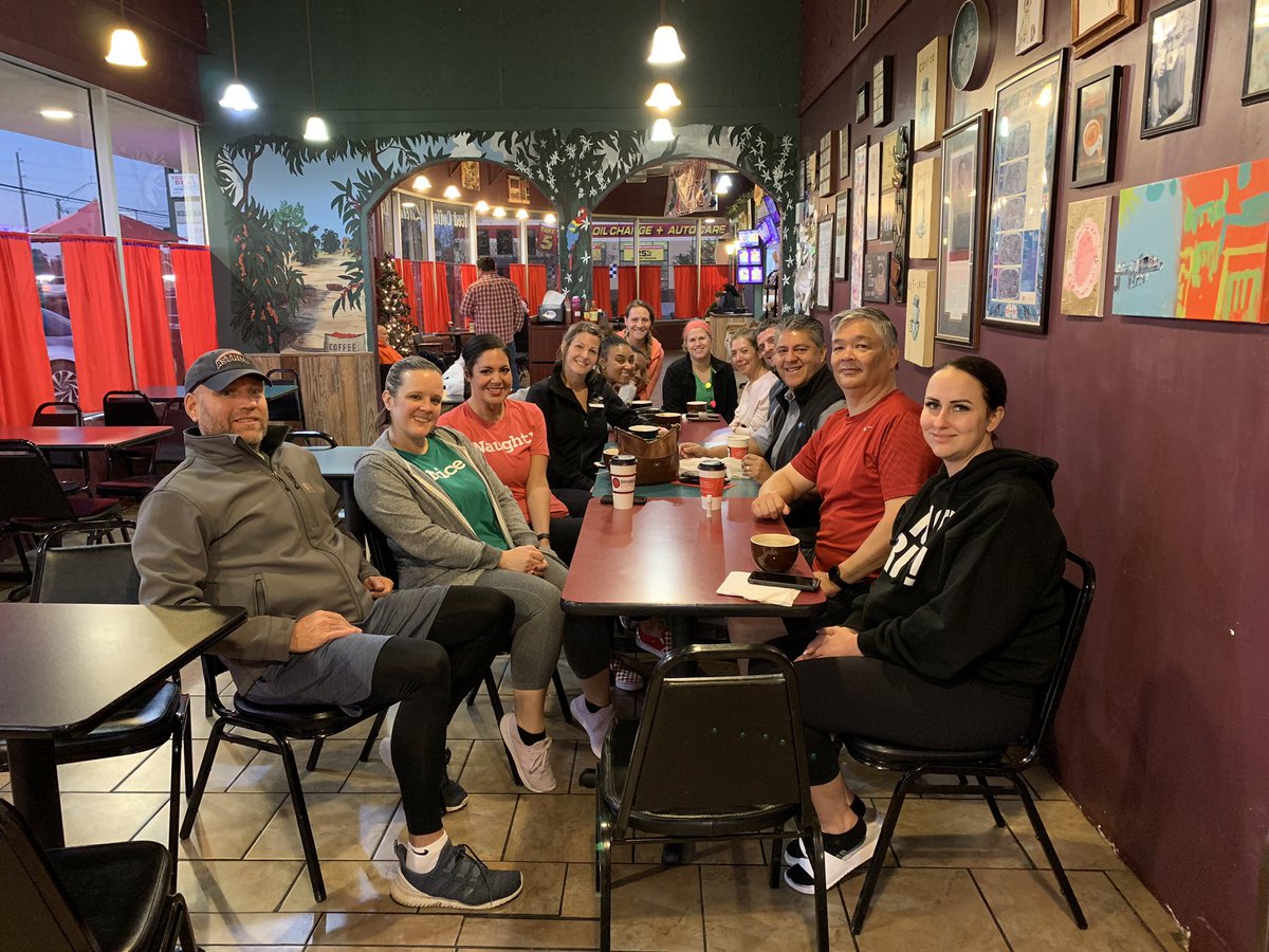NickersonCierra's tweet image. 5 AM cycle class coffee meet ups are the best during the holidays! It’s so great to catch up with everyone! #spin #javaman #coffeetime