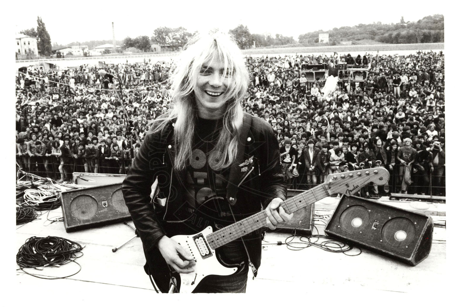 Happy 63rd birthday Dave Murray(Iron Maiden) 