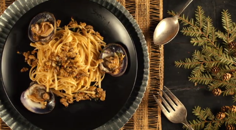 MarionCVB's tweet photo. Watch video clips of the 7 signature dishes — spicy shrimp, fried smelt, linguine with clam sauce, whiting salad, baccala balls, spicy mussels, &amp; stuffed calamari — prepared in the Feast of the Seven Fishes Movie. 🐟 https://t.co/bXqlRbgS4G. #ChristmasEve #ItalyInAppalachia https://t.co/qyUGtm5lNP