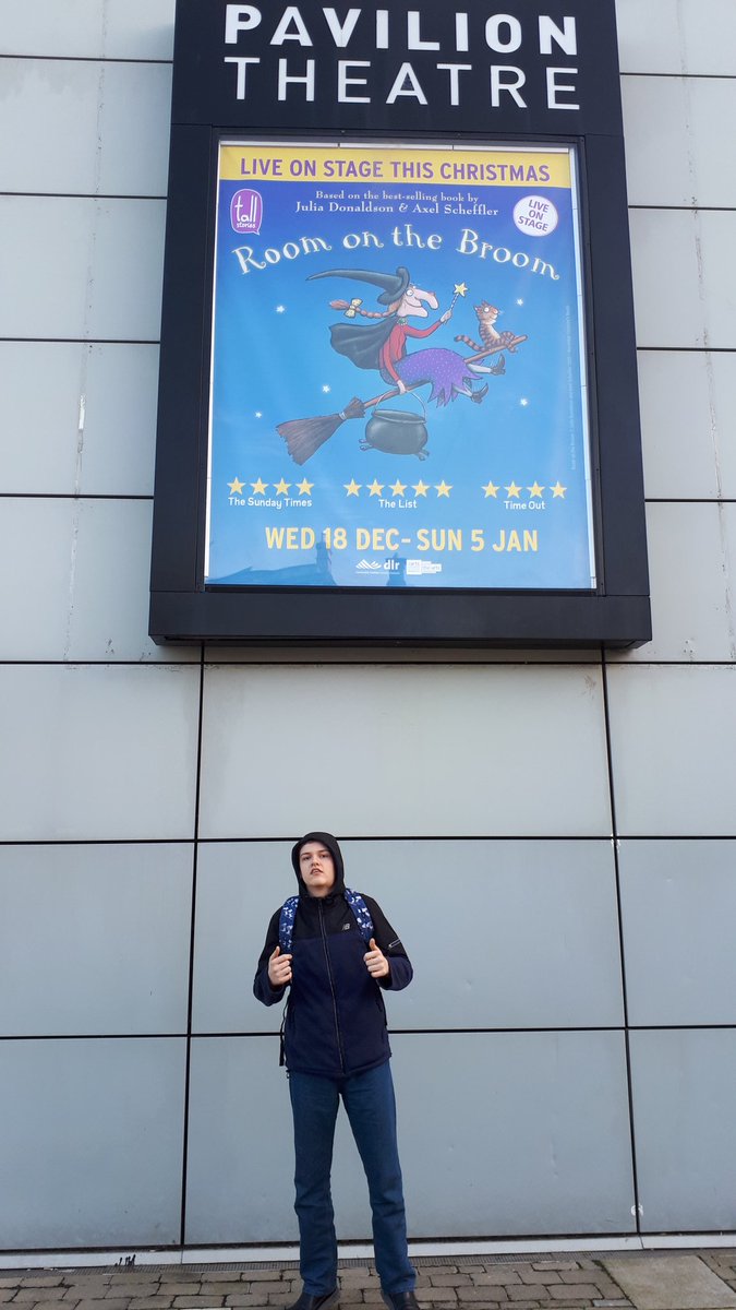 DashAutismArt's tweet photo. I had a fabulous time seeing @TallStoriesLive Room on the Broom in @PavilionTheatre And I can't wait too see #snailandthewhale next Christmas #asd #Autism #juliadonaldson #massivejuliadonaldsonfan https://t.co/B9M9EQfu08