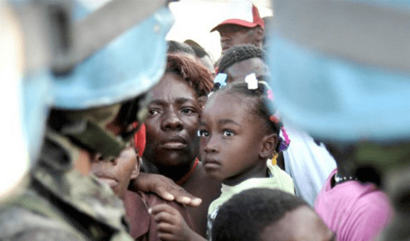 eldesconcierto's tweet photo. Comunidad haitiana exige justicia y reparación para las mujeres abusadas por militares chilenos https://t.co/M0vaEuwmrS https://t.co/9yQiedYaeT