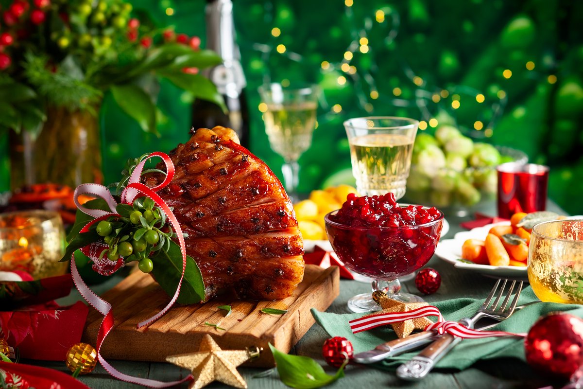 DorisMarket's tweet photo. Only a couple of short days left until Christmas!

A quick reminder of our holiday hours:
Christmas Eve: 8:30 am - 6:00 pm
Christmas Day: CLOSED

#dorisitalianmarket #market #food #recipe #delicious #foodtips #italian #florida #healthy #home #comfort #family https://t.co/q6CGLXxuVp