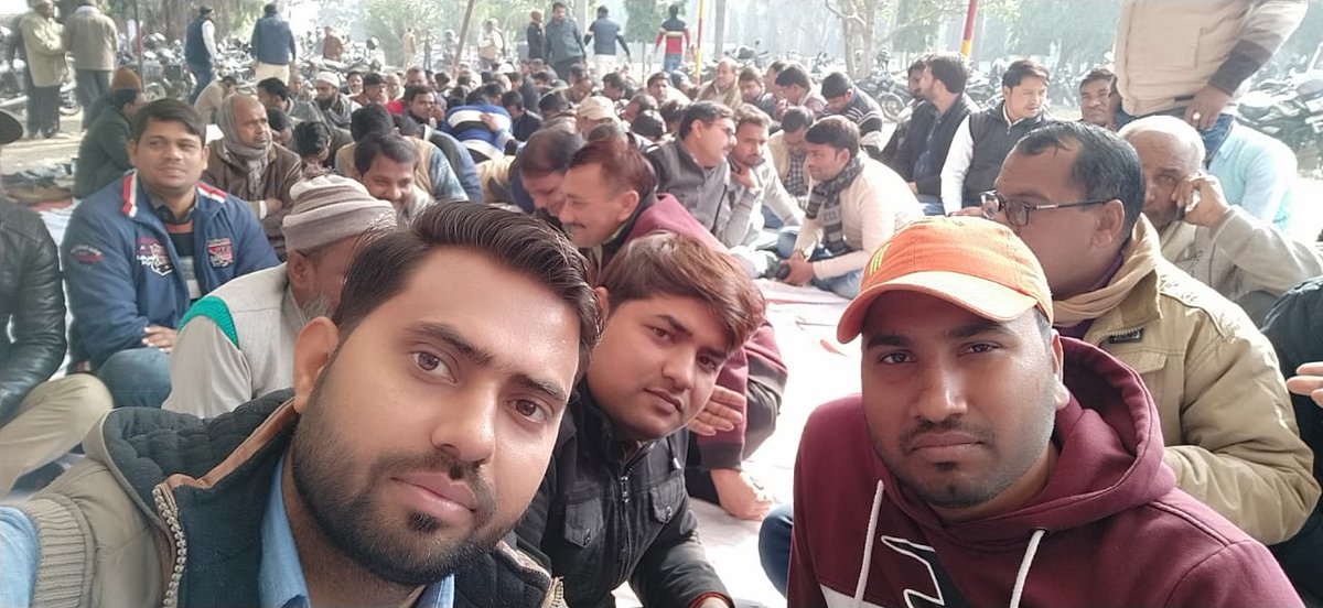 Chandra76814774's tweet photo. #uplekhpalstrike https://t.co/aBcTdfu2oI