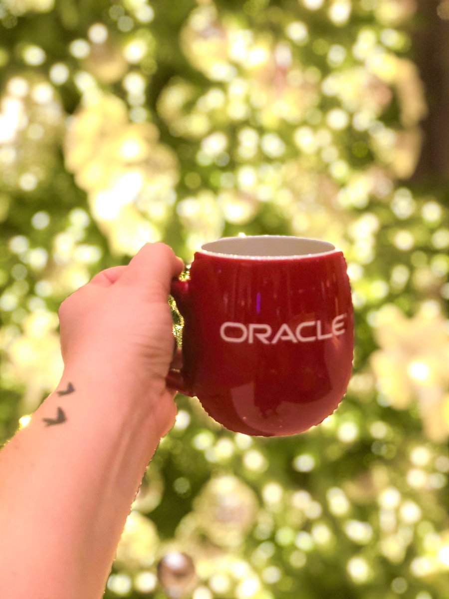 OracleFoodBev's tweet photo. A very merry Christmas from #OracleFoodBev π #MerryChristmas #Holidays https://t.co/dHUebkZqQt