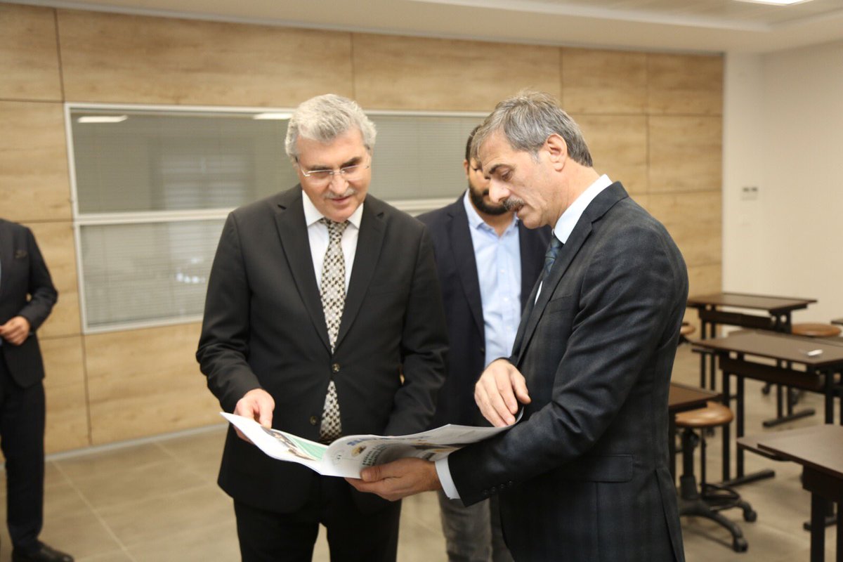 Büyükşehir Belediye Başkanımız Sayın <a href="/ekremyuce/">Ekrem Yüce</a> yi Cadde54 ziyaretinin ardından  @SFS_Akademisi nde ağırladık. Akademimizin çalışmaları hakkında bilgi verdik.