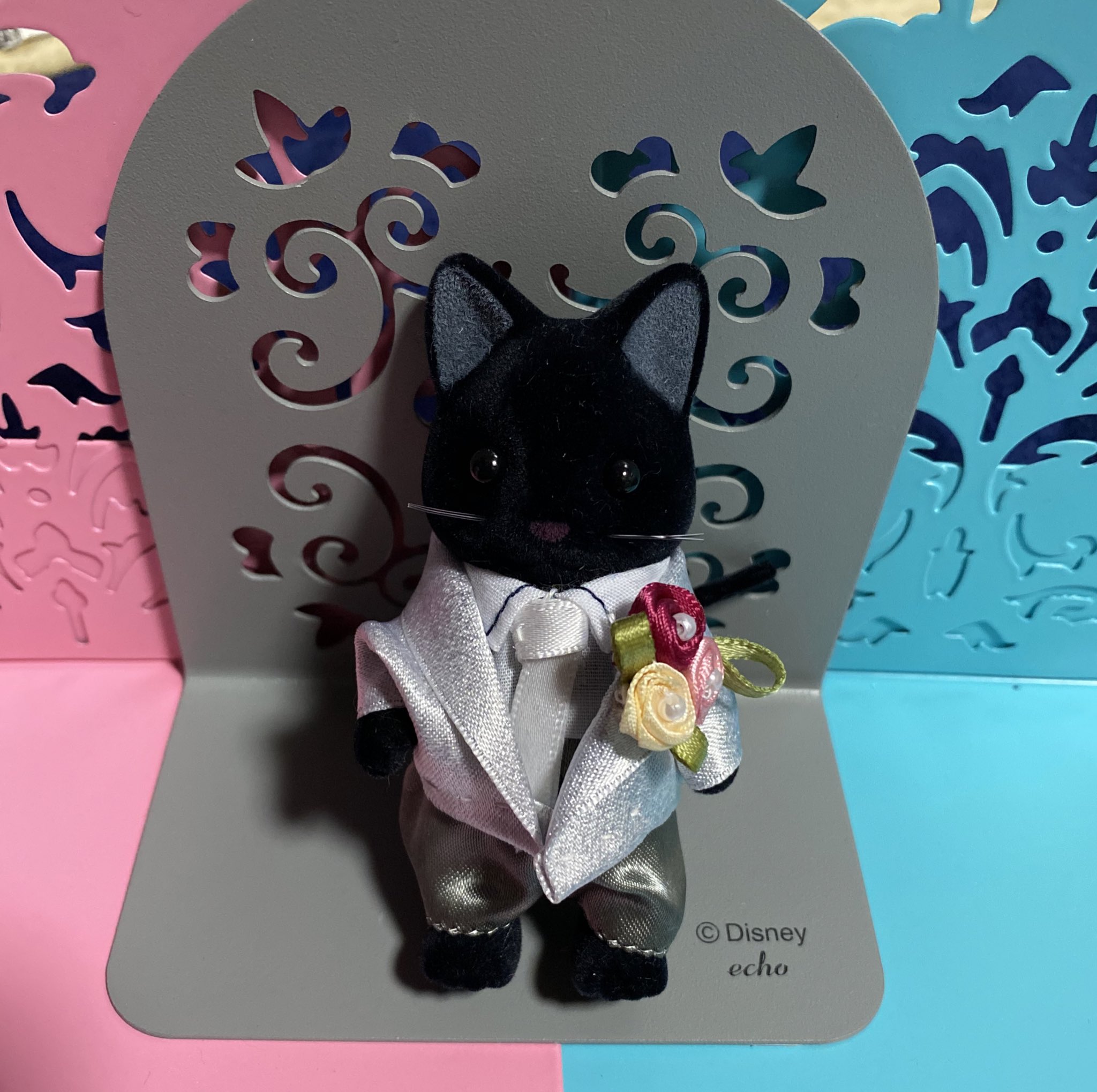 ねこ蔵 うぉー ついうっかり没頭してもうた セリアで調達した材料が非常に有能 楽しくなってしまって どんどん縫ったり切ったり貼ったり 隠れミッキー仕込んだり 上手い下手はともかくね 普段全く使っていない創造力駆使するの 死ぬほど