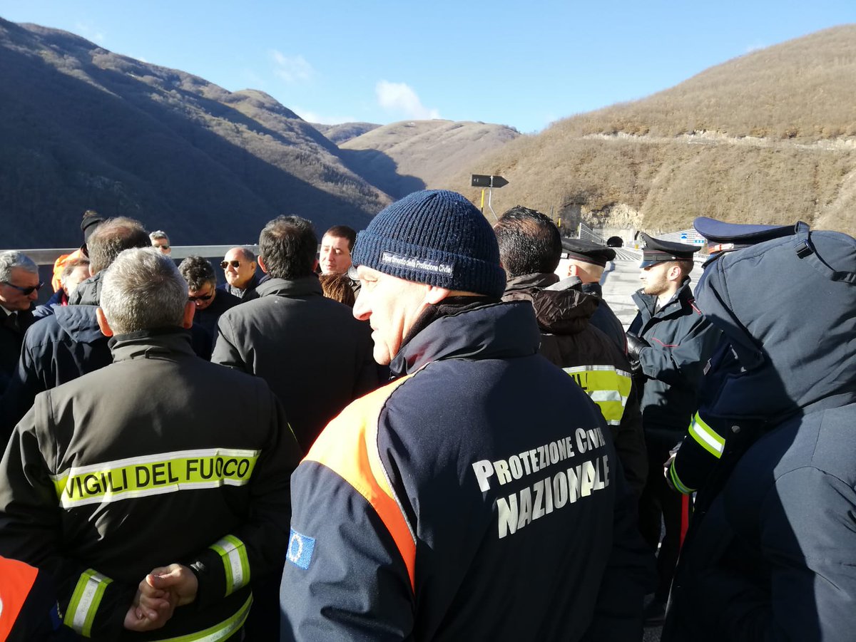 StradeAnas's tweet photo. Sisma 2016: riaperta la #SS685 "delle Tre Valli Umbre" tra Arquata e il confine umbro, per la stagione invernale

▶️ le autovetture possono transitare interamente sulla strada statale evitando il percorso alternativo

Info sul sito #Anas ⤵️
https://t.co/4Vk842yzOP https://t.co/qi8rKS3nsg