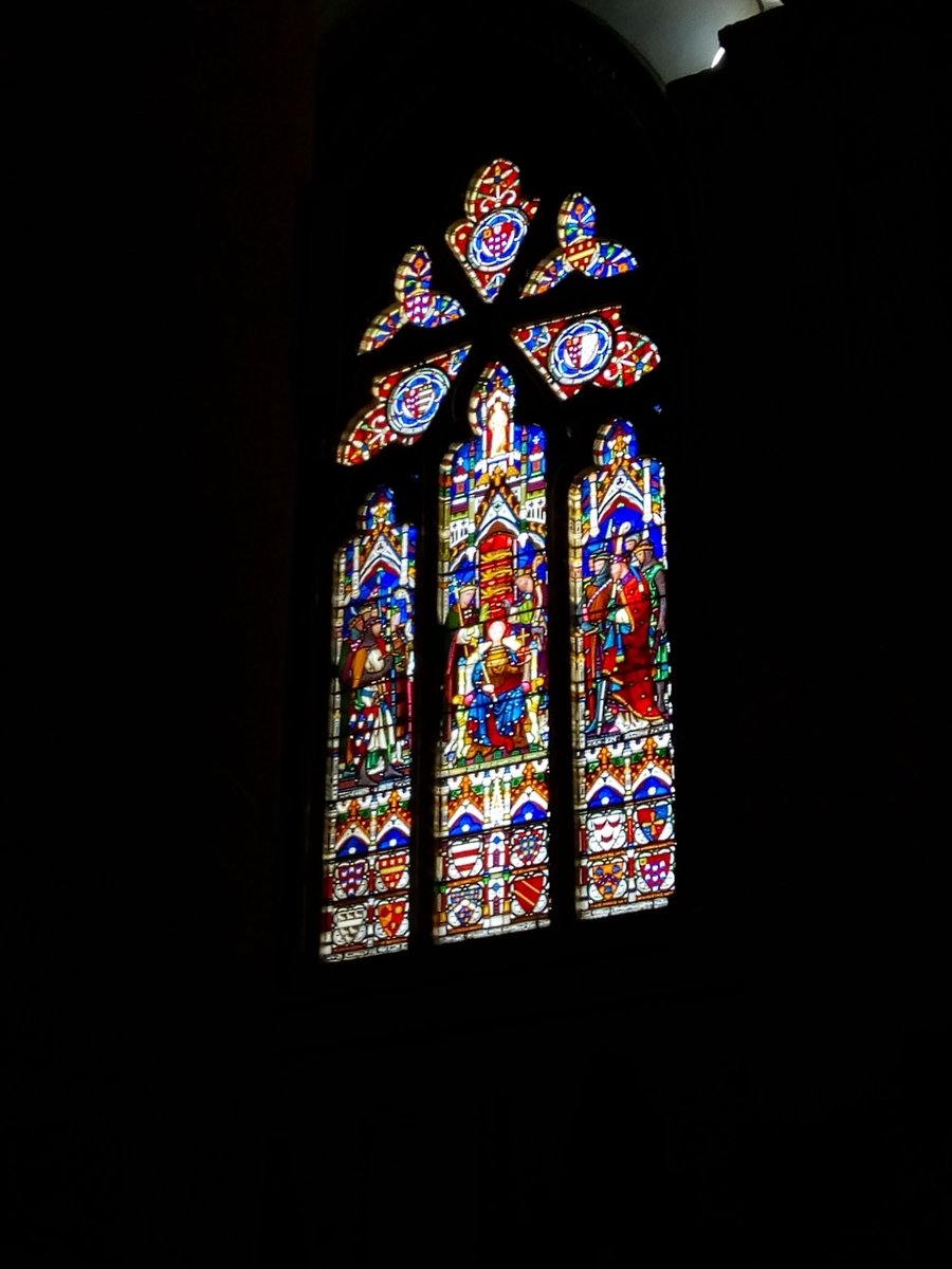 seorgan's tweet photo. Getting into festive mood here @GlosCathedral & taking in the #GothicArchitecture. #BuildingNerd https://t.co/BpHslx3P8G