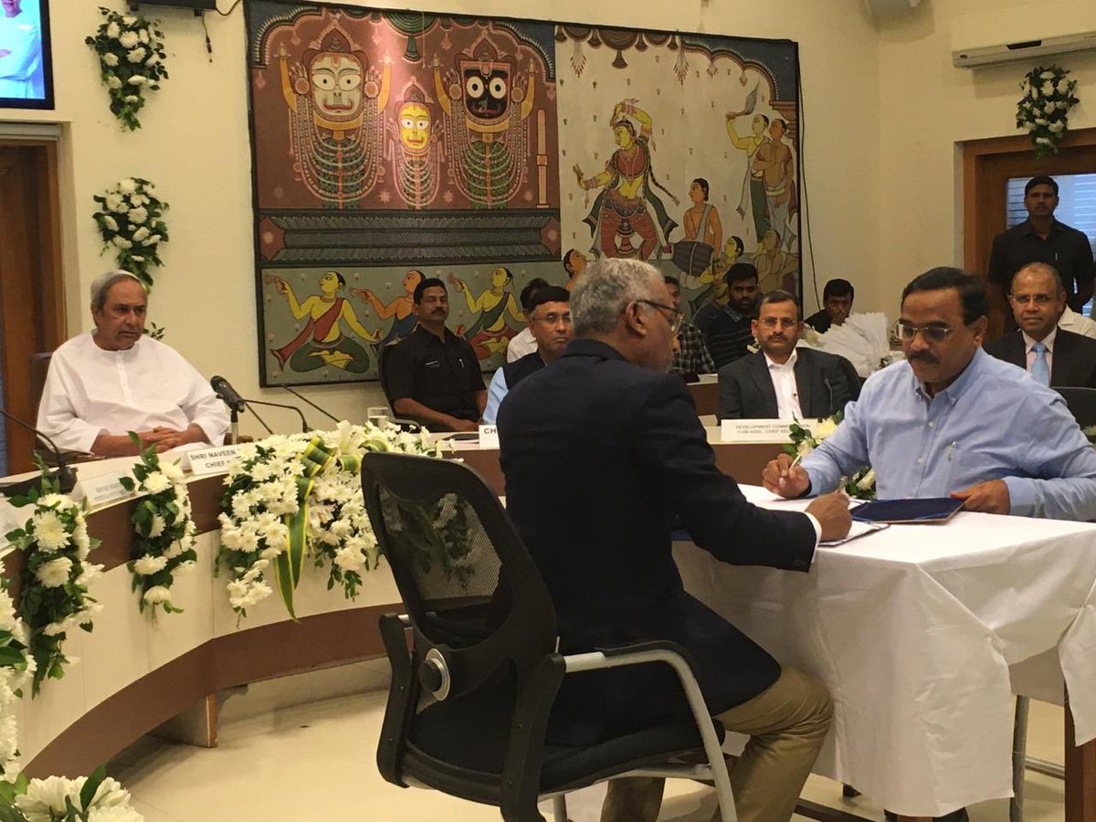 achyuta_samanta's tweet photo. @KIITUniversity and @kissfoundation are glad to be associated with @RugbyIndia as co-sponsors for the #RugbyIndia team. Here are the pictures from the MoU signing ceremony in the presence of Hon'ble CM,@Naveen_Odisha sir. Thanks @RahulBose1 for all your support! https://t.co/ts3T3ojXFY