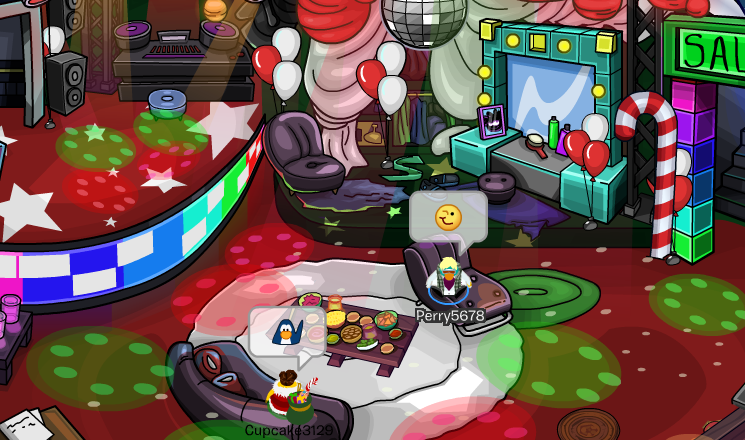 MemoriasDePerry's tweet photo. Clase y elegancia en el evento/concurso 'Winterball', Diciembre 2018. 😍🕺💃❄️ https://t.co/FvZ6Tn0Lgl