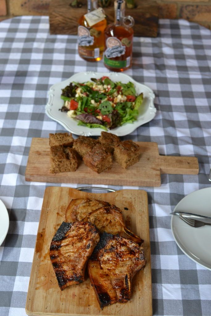 Boozy_Foodie's tweet photo. #CookingWithBooze feature! #MondayMemories
Summer holidays means a lot of 'braais'! So we tried some Moonshine Pork Chops in Jan's #KitchenAtTheEndOfTheUniverse! #GetYourShineOn #SouthernMoonshine @MoonDistillery
Read here: https://t.co/OPSOQs7ddy https://t.co/qwg0NYsvJA