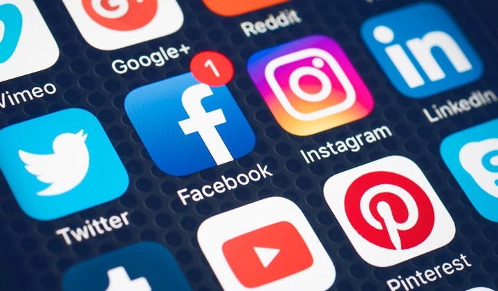mingoagency's tweet photo. #SabíasQue 

#Facebook es la red social más usada del planeta con 2,320 millones de usuarios, seguida de #YouTube con 1.900 millones de usuarios y #Whatsapp con 1.600 millones.

#DatosMingo #RRSS

Todo esto según https://t.co/K4pPvxSdE0 https://t.co/5zvgOWfvkx