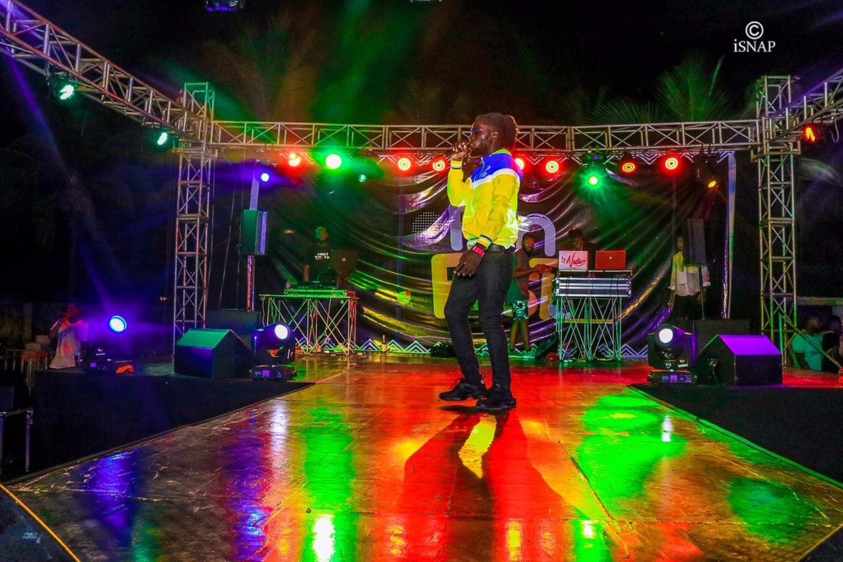 JutangJr's tweet photo. Baby African Giant 
#funfest19
Music, Lights and Love
Thank You Calabar 📷💟
Till I keep it a 💯 just like my mentor Davido
New tune CHOBEL out now!
https://t.co/Roq0Kepo4f
https://t.co/vUh0y5AByT https://t.co/I6blGjcoXF