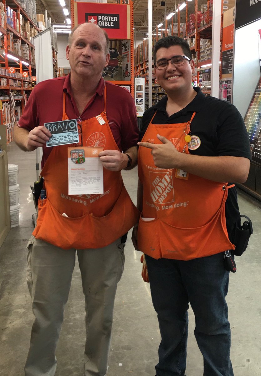 EddyAtTHD's tweet image. Truly amazing what can be achieved with the help from willing associates! Thanks for the great work you guys have done helping packing down in hardware!! #shelfavailability @HDVictoriaA @luisjoelm @CjBuckland_Thd @roger39_